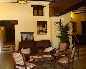 Hotel Nuevo Arlanza - Covarrubias - Sala de estar