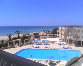 Les Colombes - Hammamet - Svømmebasseng