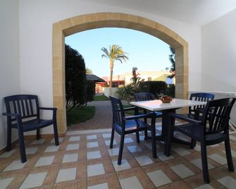 Punta Grossa Village - Two-Room Apartment First Floor - Torre Lapillo - Innenhof