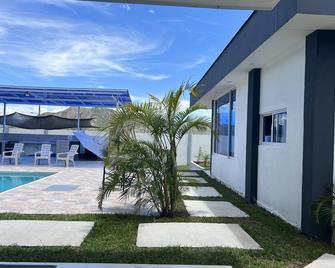 Cabañas Compostela Gigante Huila, Realmente Maravillosas - Gigante - Piscina