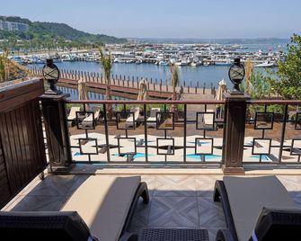 Phellos Suites Boutique Hotel - Şile - Balkon
