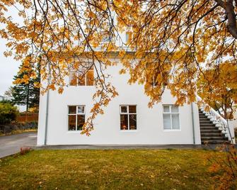 Akureyri Central House - Akureyri - Gebäude