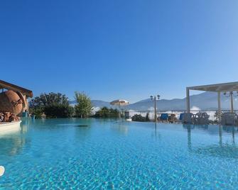 Bosco D'Olmi Country House - Castelforte - Pool