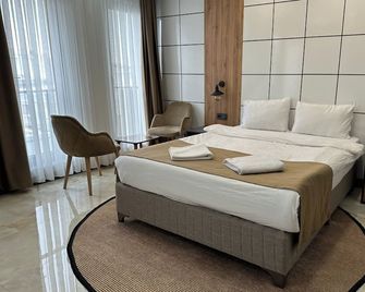 Pars Palas Hotel - Van - Bedroom