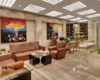Hotel Kohinoor Continental,Airport - Mumbai - Lounge