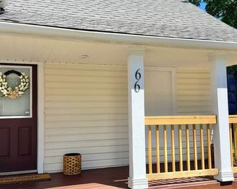 Home in Downtown Concord - Concord - Outdoors view