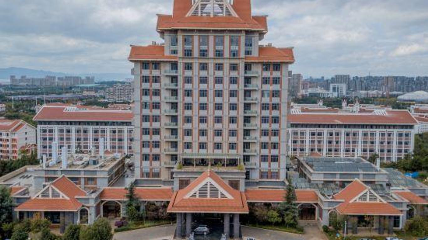 Maple Palace Hotel