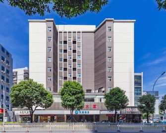 Hanting Express Fuzhou Wuyi Square - פוז'ו - בניין