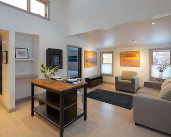 Modern Cottage In Old Town Carbondale - Three Blocks To Restaurants & Shops - Carbondale - Soggiorno