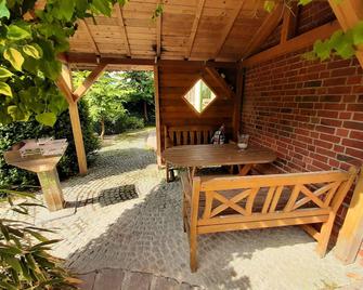 Cozy Apartment With A Winter Garden, Fireplace And Barbecue Terrace .. - Balje - Patio