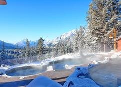 Cozy Condo with Hot Pools Access - Banff - Pool