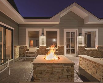 Country Inn & Suites by Radisson, Northfield, MN - Northfield - Binnenhof