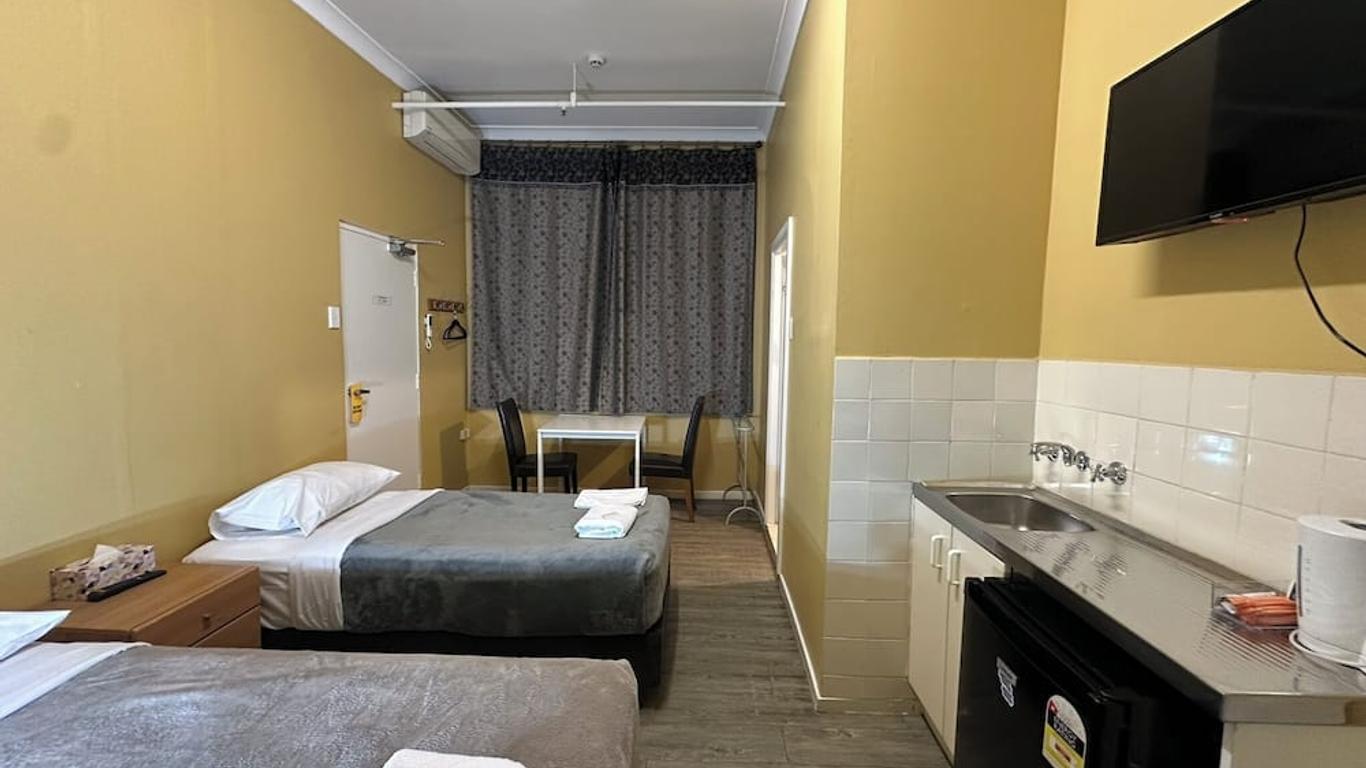 Central Private Hotel