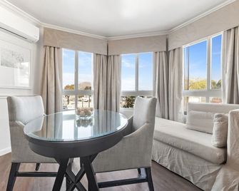 Ascot Inn at the Rock - Morro Bay - Comedor