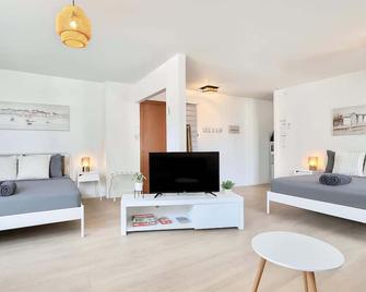 Little Gem 2 Beds AC 5 min Downtown - Thành phố Quebec - Phòng ngủ