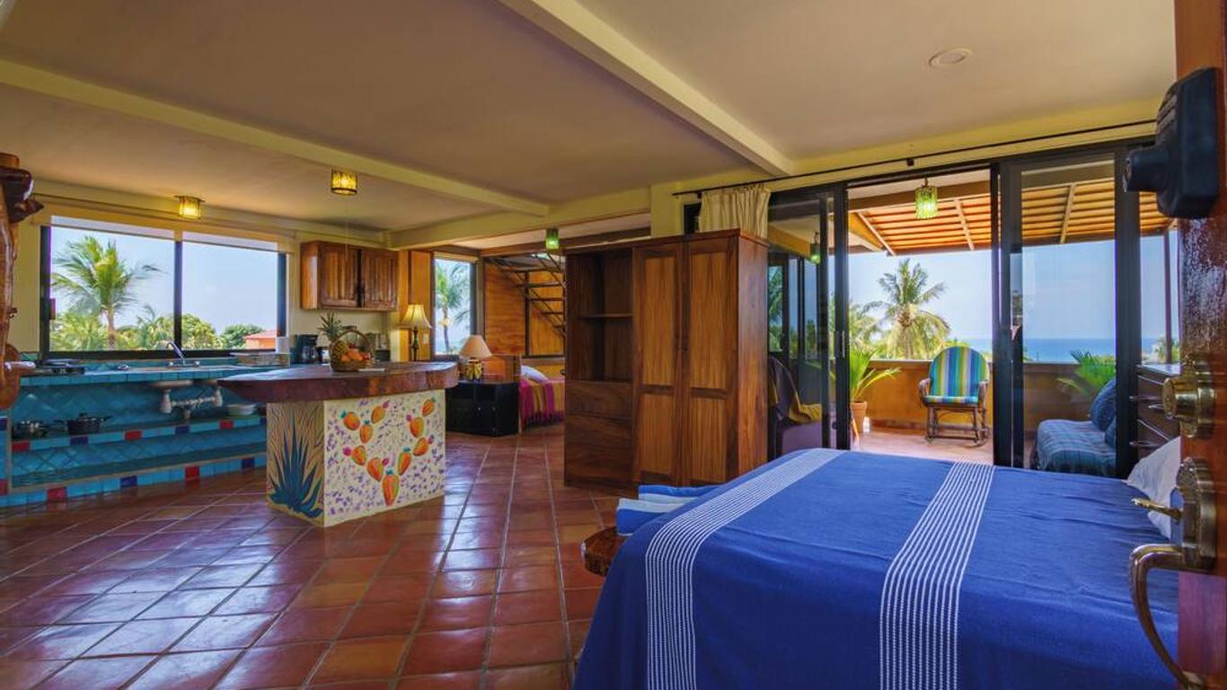 Casamar Suites