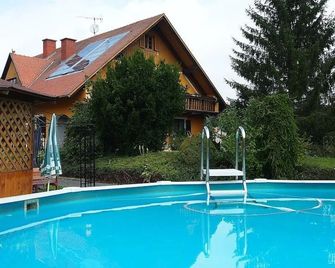 Gaestehaus Ulbl - Kitzeck im Sausal - Pool