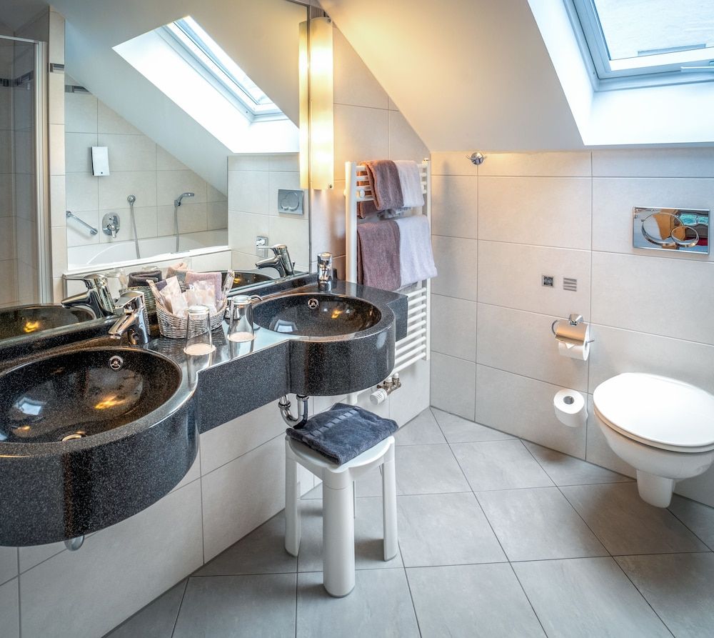 Hotel Passauer Wolf - Passau - Bathroom