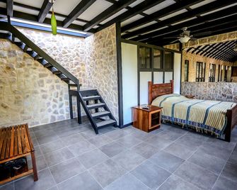 Very Private 3 Bedroom Villa in Tambor - Tambor - Habitación