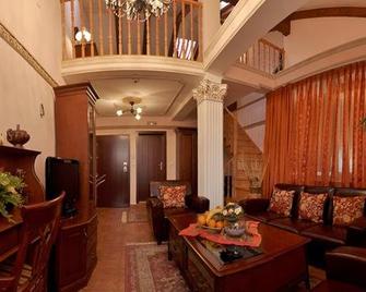 Hotel Tivoli - Tetovo - Huiskamer