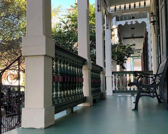 Garden District Bed and Breakfast - New Orleans - Parveke