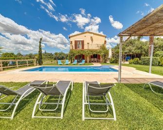 Holiday Home 'Ines' with Mountain View, Wi-Fi and Air Conditioning - Inca - Piscina