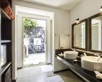 Elysium - Galle - Baño
