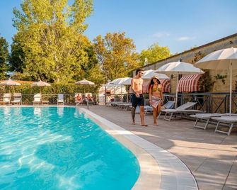 Camping Village Torre Pendente - Pisa - Piscina