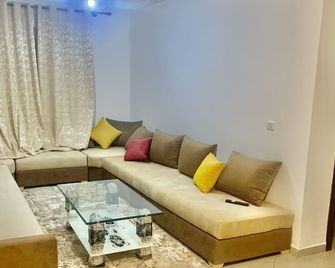 Charming, Peaceful House, Between Forest and Sea - Tangier - Living room