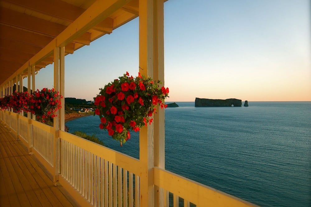Hôtel La Côte Surprise - Perce - Balkón