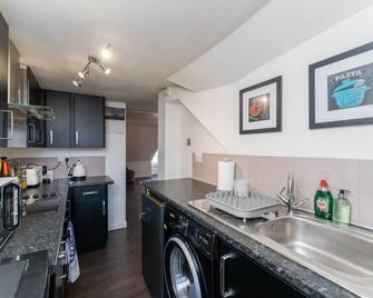 Perth Penthouse at the Concert Hall - Perth - Kitchen