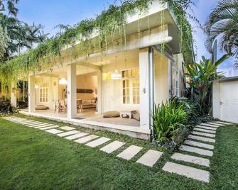 Villa Lodek Deluxe - Kuta - Building