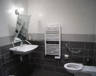 Hôtel Des Vosges - Contrexéville