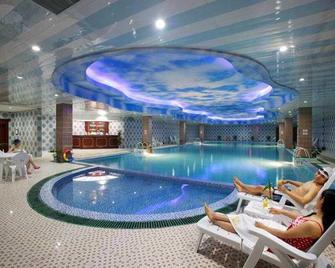 Changsha Mingchen International Hotel - 長沙市 - プール