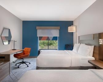 Holiday Inn Express Hotel & Suites Prattville South By IHG - Prattville - Bedroom