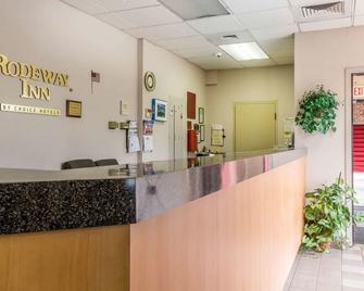 Relax Inn - Vineland - Front desk