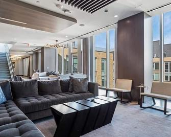 Upscale 1br Apartment | Near The Pentagon | Arlington | By Gls - Arlington - Lounge
