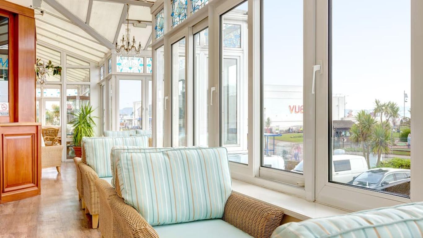 مارين هوتل بينتون