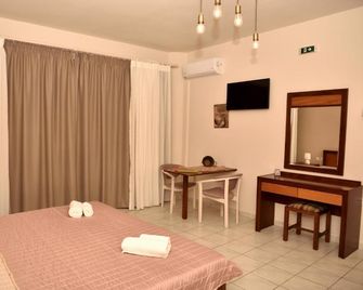 Kosmos A.G.K Studios-Apts - Darátsos - Chambre