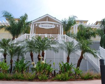 Beachfront and steps away from the Beach Club at Pointe West, get Serenity Now - Galveston - Building