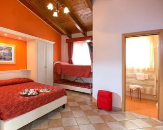 Hotel Ristorante Casa Rossa - Alba Adriatica