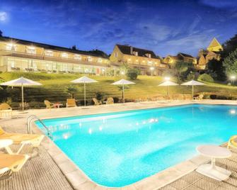 Hotel Restaurant Laborderie - Les Eyzies-de-Tayac-Sireuil - Pool