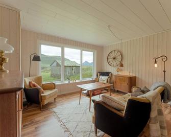 Authentic Cabin - Unique location - In nature - 2BR - Klaksvík - Living room