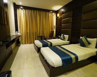Hotel Gagan Regency - Raipur - Raipur - Bedroom