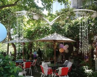Blissful Kingdom - Sanzhi District - Patio