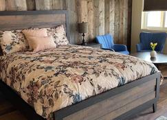 Rhodopa Lodge at Yellowstone - Gardiner - Bedroom