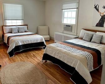 Sentinel Rock Ranch @ The Ox Bow Fishing, Hunting, Exploring, Memory Making - Wolf Creek - Habitación