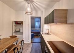 Cosy Rent Strasbourg saint Florent proche Gare - Strasbourg - Kitchen