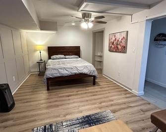 Cozy, Private Studio in North Stamford - Stamford - Bedroom