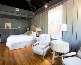 The River Cottage: 29 Main Street - Sperryville